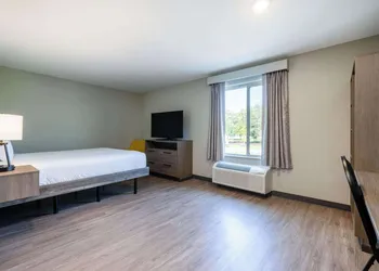 ECHO Suites Extended Stay by Wyndham Spartanburg hotel thumbnail 5
