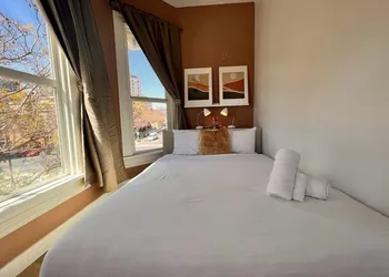 Somerset hotel thumbnail 4