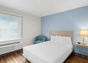 WoodSpring Suites Richmond Airport hotel thumbnail 8