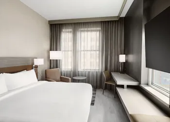 AC Hotel by Marriott Kansas City Downtown hotel thumbnail 8