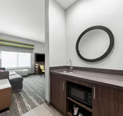 Hampton Inn & Suites Sherman hotel detail image 7