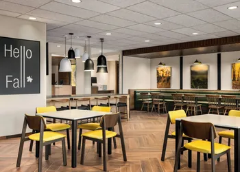 Fairfield by Marriott Inn & Suites Bethlehem PA hotel thumbnail 2