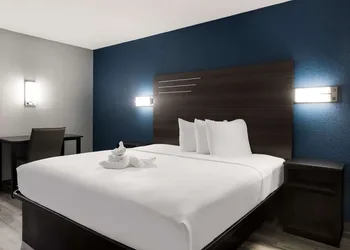 Suburban Studios Hinesville - Fort Stewart Area hotel thumbnail 7