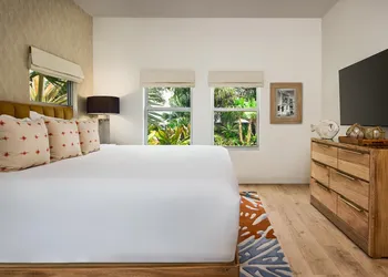 Faro Blanco Resort Marathon Florida Keys, Curio by Hilton hotel thumbnail 7