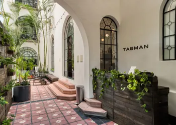Santa Casa by Tasman hotel thumbnail 2
