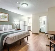 HomeTowne Studios by Red Roof Atlanta - Norcross South hotel detail image 7