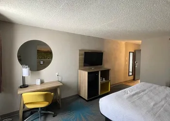 Days Inn by Wyndham Mandan Bismarck Area hotel thumbnail 7