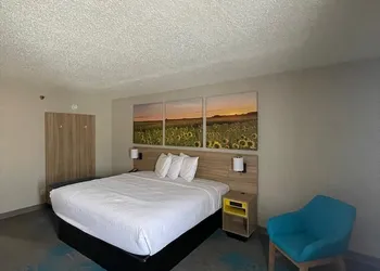 Days Inn by Wyndham Mandan Bismarck Area hotel thumbnail 8