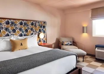 ARRIVE Albuquerque hotel thumbnail 8