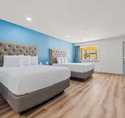 Econo Lodge Inn & Suites Sealy hotel detail image 7