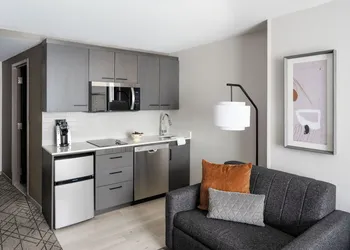 Hyatt House Washington DC / Downtown / Convention Center hotel thumbnail 6
