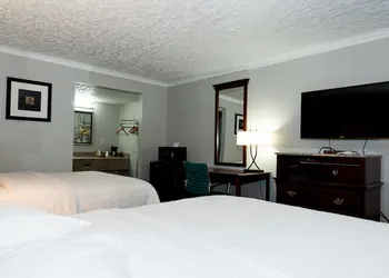 motel one bartlesville hotel thumbnail 3