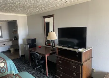 motel one bartlesville hotel thumbnail 6