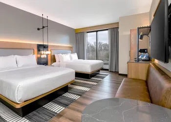 The Key Hotel Dubuque, Tapestry Collection by Hilton hotel thumbnail 7