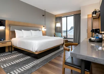 The Key Hotel Dubuque, Tapestry Collection by Hilton hotel thumbnail 8