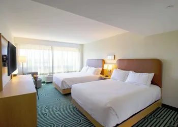 DoubleTree by Hilton Clarksville Riverview hotel thumbnail 2