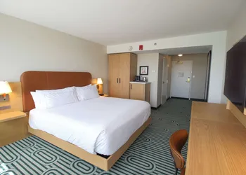 DoubleTree by Hilton Clarksville Riverview hotel thumbnail 5