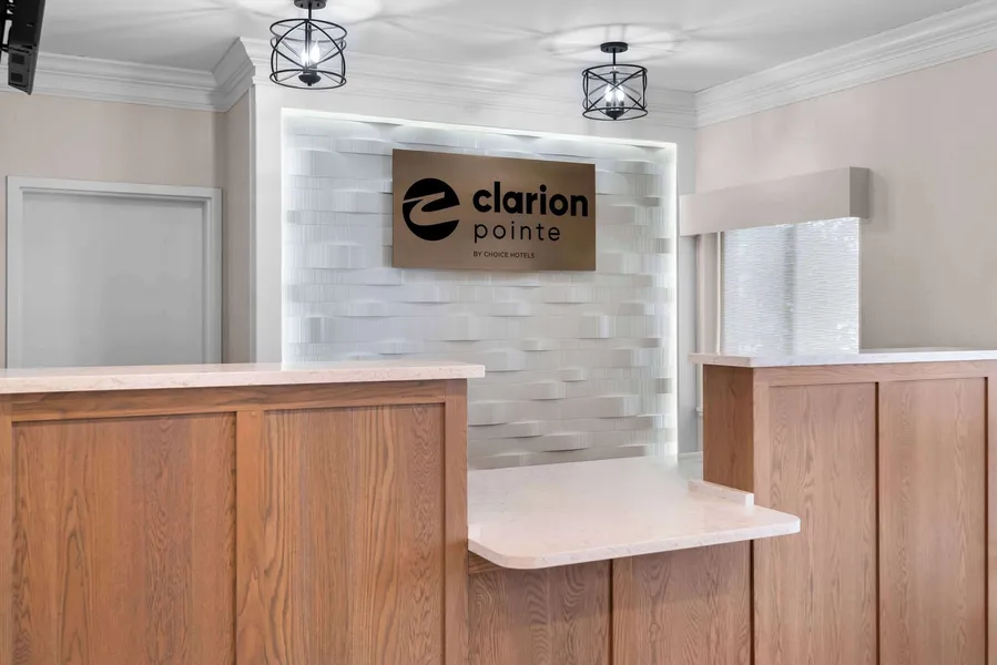 Clarion Pointe Mattoon near University hotel detail image 2