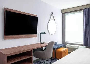 La Quinta by Wyndham Chelsea Birmingham hotel thumbnail 8