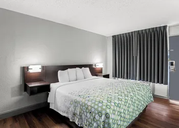 HomeTowne Studios by Red Roof Richmond - Airport/Sandston hotel thumbnail 8