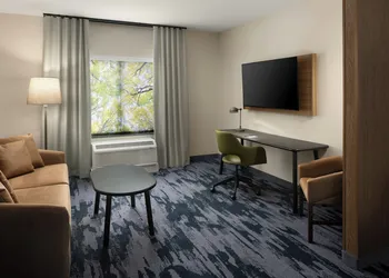 Fairfield by Marriott Inn & Suites Traverse City hotel thumbnail 7