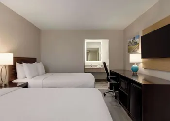 Baymont By Wyndham Emporia Va hotel thumbnail 4