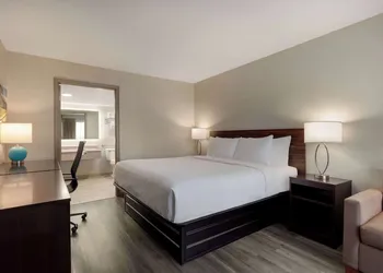 Baymont By Wyndham Emporia Va hotel thumbnail 7