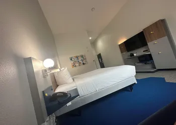 Microtel Inn & Suites By Wyndham Amarillo West hotel thumbnail 4