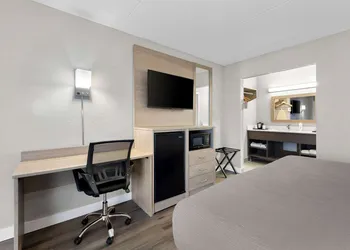 Quality Inn Nashville - Opryland Area hotel thumbnail 6