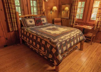 White Pines Lodge hotel thumbnail 8