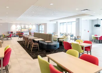 Home2 Suites By Hilton Effingham hotel thumbnail 2