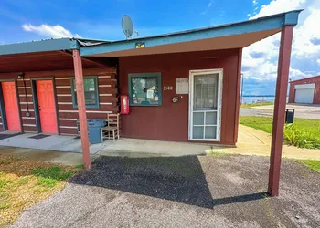 Weiss Lake Motel By OYO Cedar Bluff hotel thumbnail 6