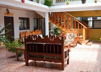 Capital O Casa Rotter hotel thumbnail 2