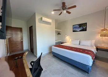Oneiro Suites hotel thumbnail 7