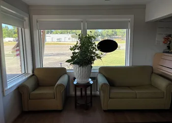Budget Inn hotel thumbnail 2