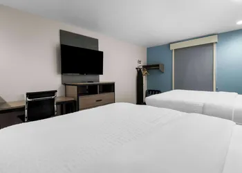 Clarion Pointe Fort Worth East - Arlington hotel thumbnail 7