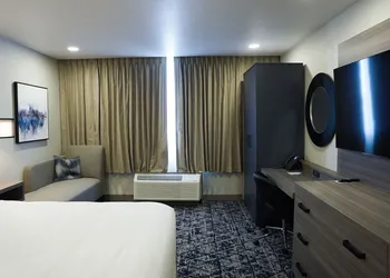 Wyndham DFW Airport hotel thumbnail 5