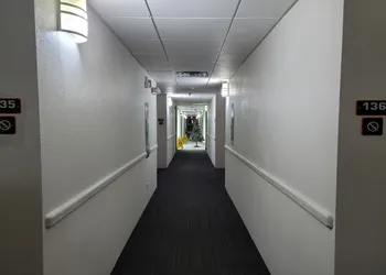 Modern Stay 39 Lakeview By OYO Minonk Garden hotel thumbnail 2
