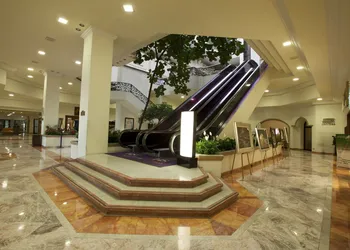 HS HOTSSON Hotel Leon hotel thumbnail 5