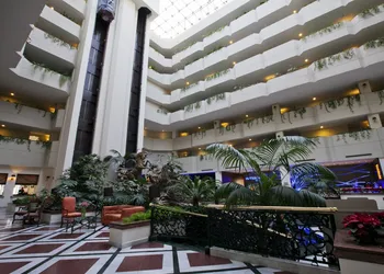 HS HOTSSON Hotel Leon hotel thumbnail 8