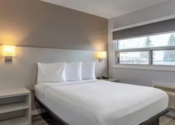 Motel 6 – Cornwall, ON hotel thumbnail 7