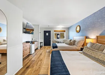 Fresh Coast Motel hotel thumbnail 8