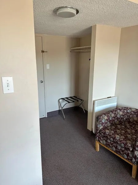 Bears Den Lounge and Motel hotel detail image 6