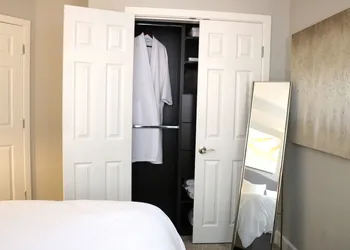 Elegant Two Bedroom Suite hotel thumbnail 2