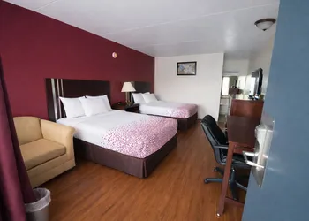 Kings Inn Motel hotel thumbnail 3