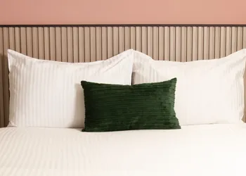NIU Reforma hotel thumbnail 4