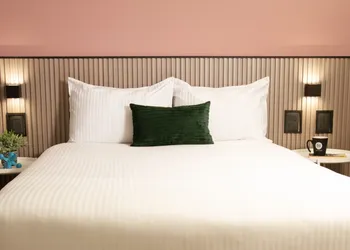 NIU Reforma hotel thumbnail 7