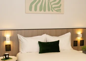 NIU Reforma hotel thumbnail 8