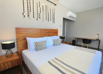 Nirú Ocean Suites by Binniguenda hotel thumbnail 4