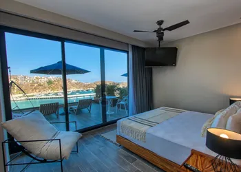 Nirú Ocean Suites by Binniguenda hotel thumbnail 5
